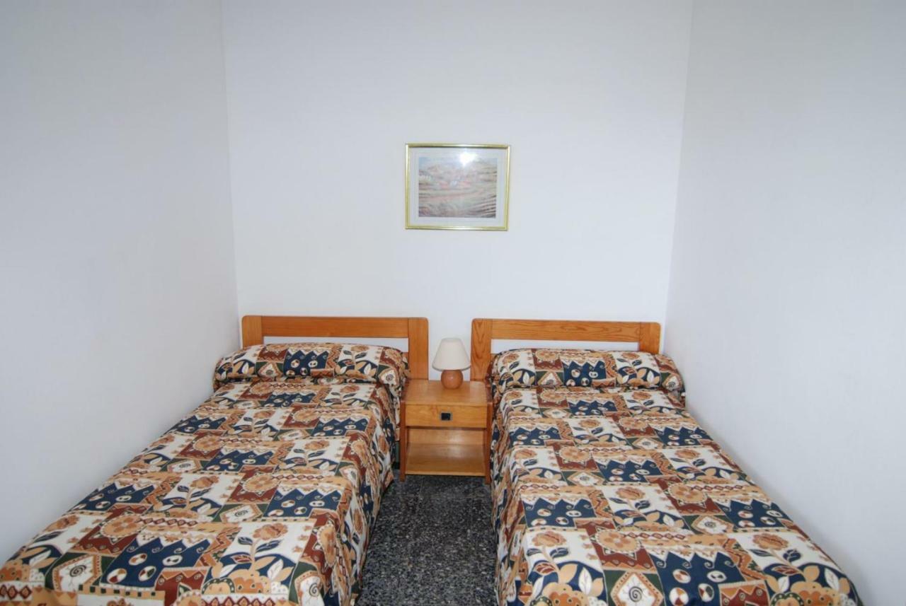 Aries Basic Apartman Salou Kültér fotó