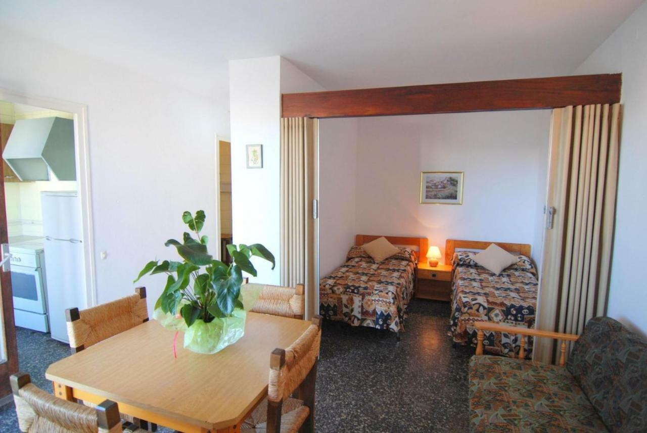 Aries Basic Apartman Salou Kültér fotó