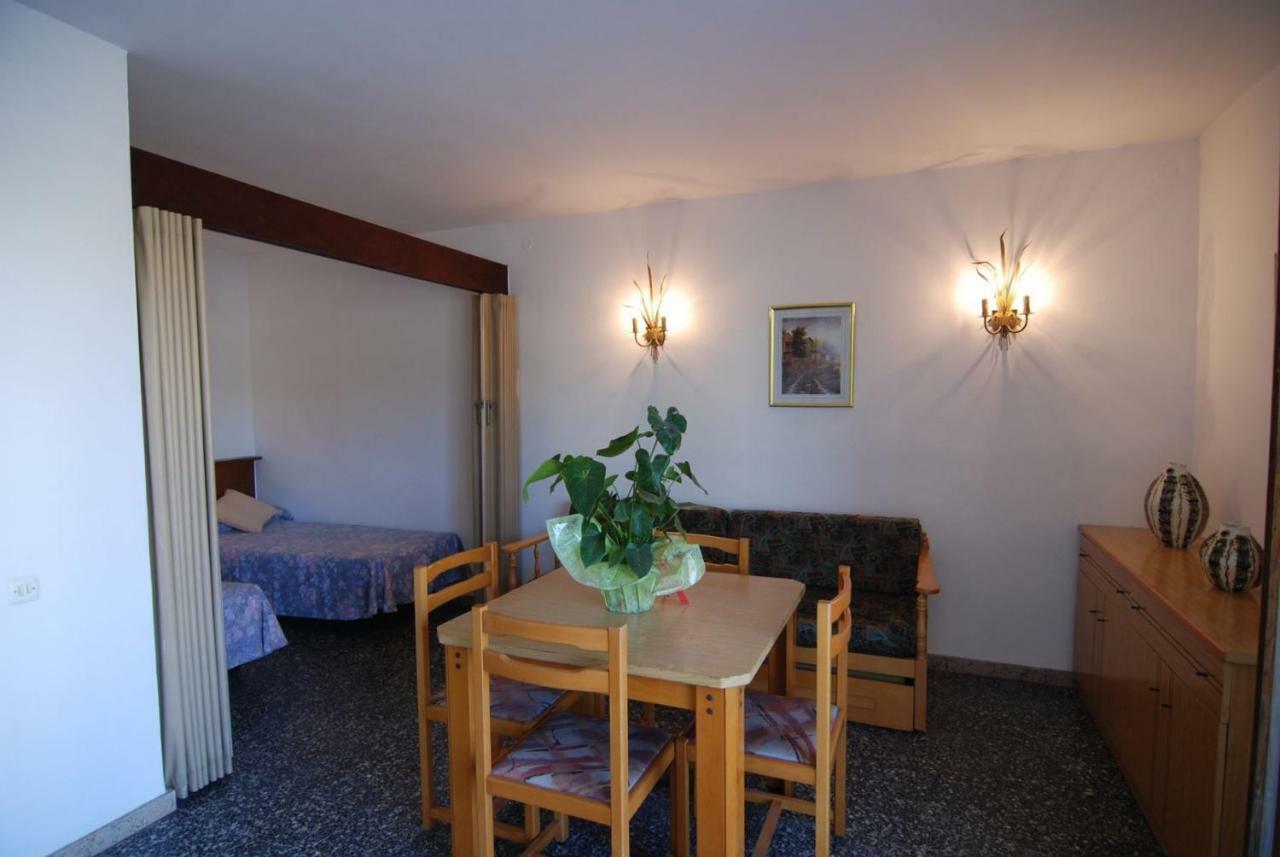 Aries Basic Apartman Salou Kültér fotó